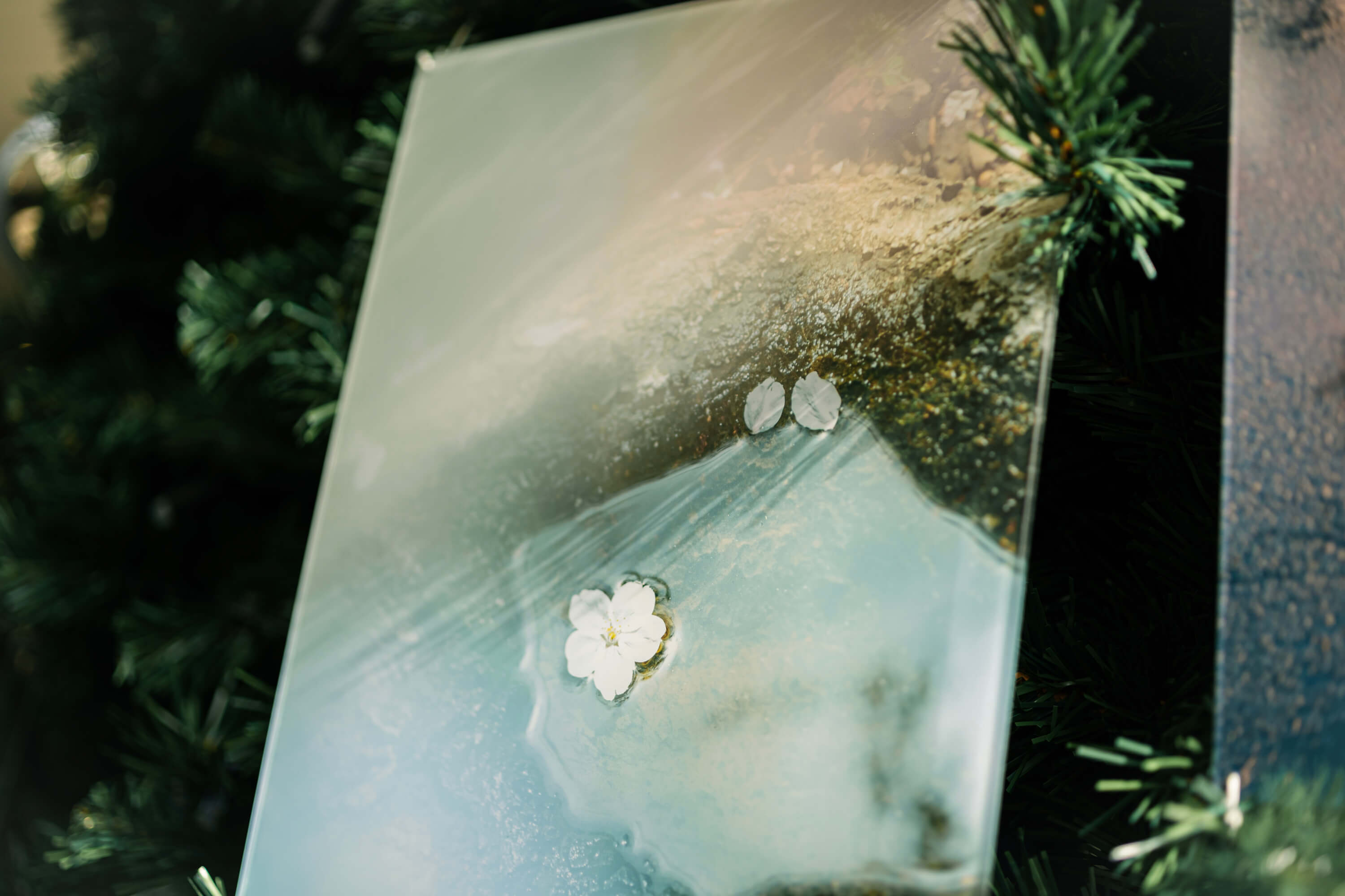 東京スクエアガーデン｜国分真央｜有限会社三幸（TOKYO ACRYL）｜2025 東京スクエアガーデン ウィンターイルミネーション「When Silence Becomes Light　光とつなぐ、透明のとき」